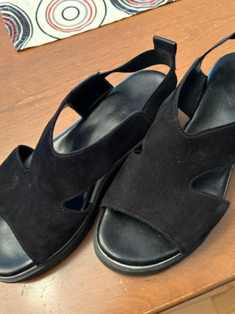 Gabor rubber sole cushy sandals black suede (US 8)